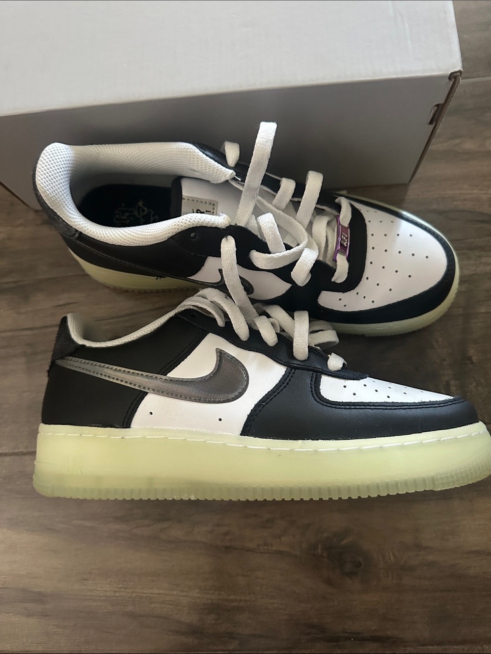 Nike Air Force 1LV8 size 6.5